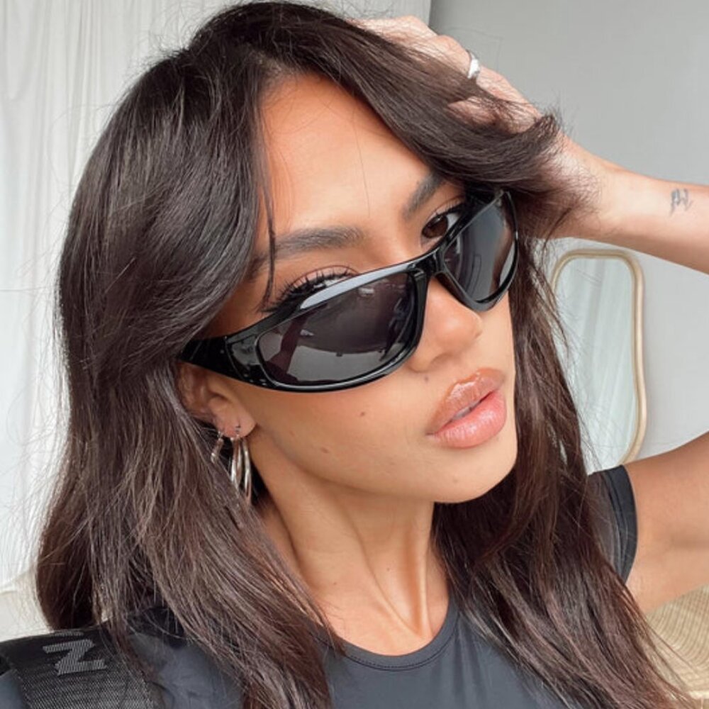 Princess Polly Mora Sunglasses Black